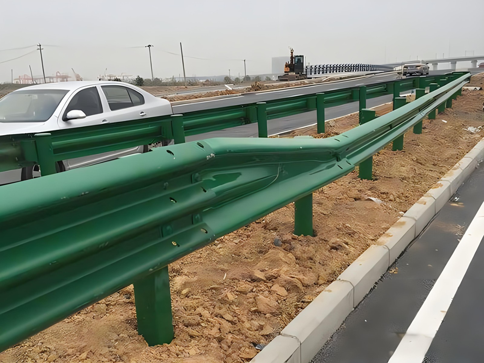 绥化高速波形护栏板日常维护方案确保道路安全新举措